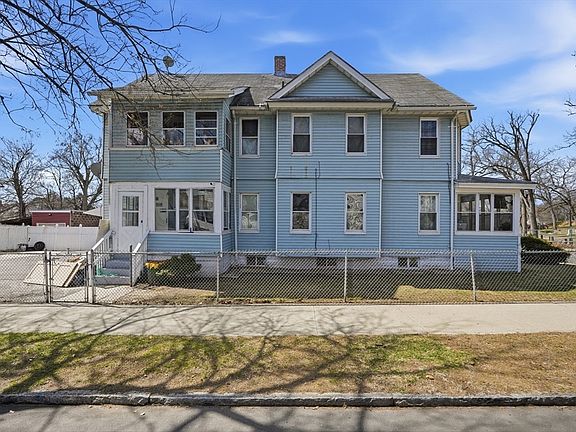 4th image of 485 Bay St