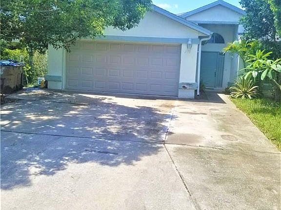 3rd image of 210 Seabreeze Cir