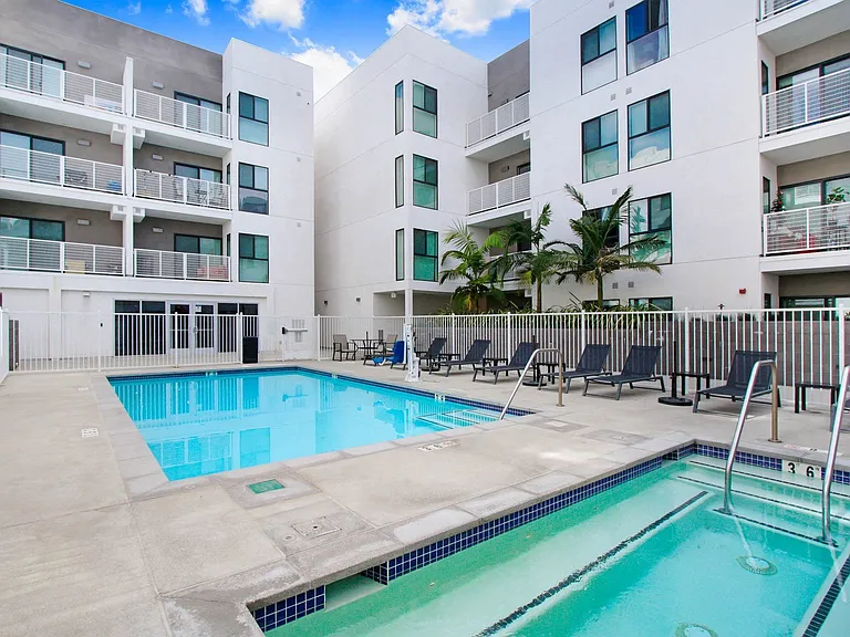 Watermark Apartments — Photo 14