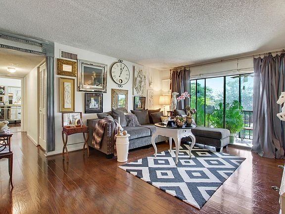 5th image of 819 Sky Pine Way APT B2