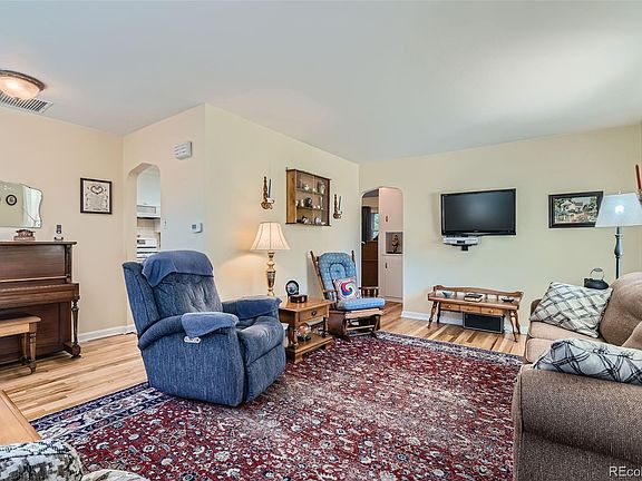 4th image of 475 Winona Court