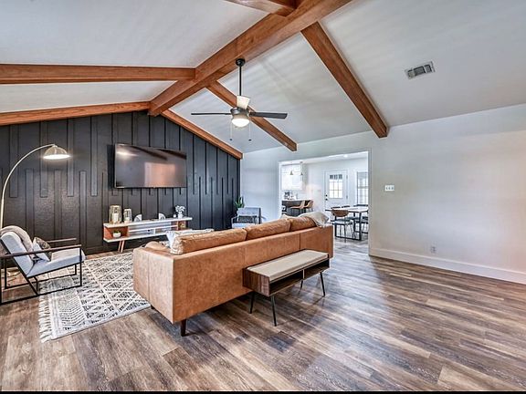 3rd image of 1009 Avenue D