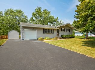 73 Campus Dr, Rochester, NY 14623