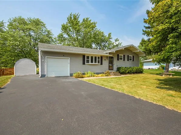 73 Campus Dr, Rochester, NY 14623