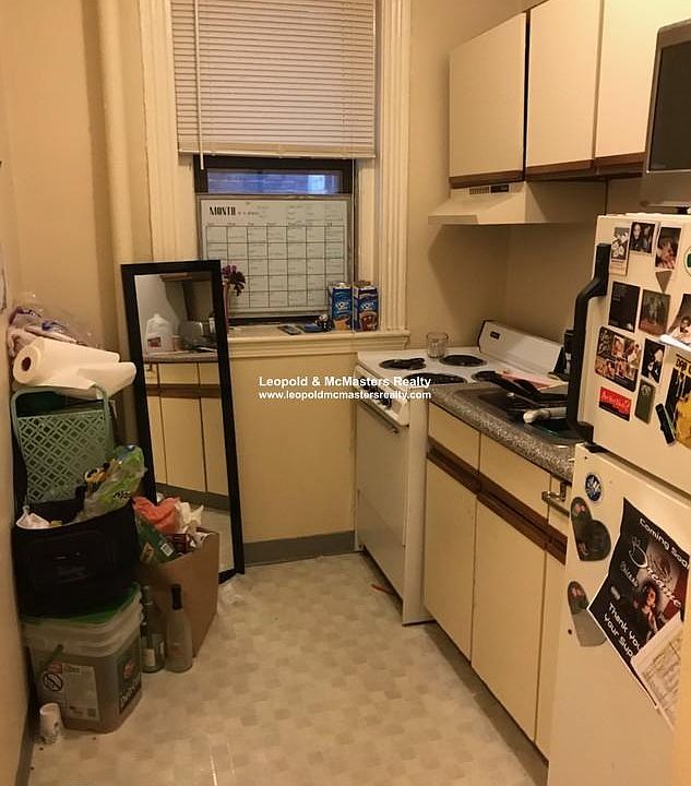 2nd image of 19 Peterborough St #110