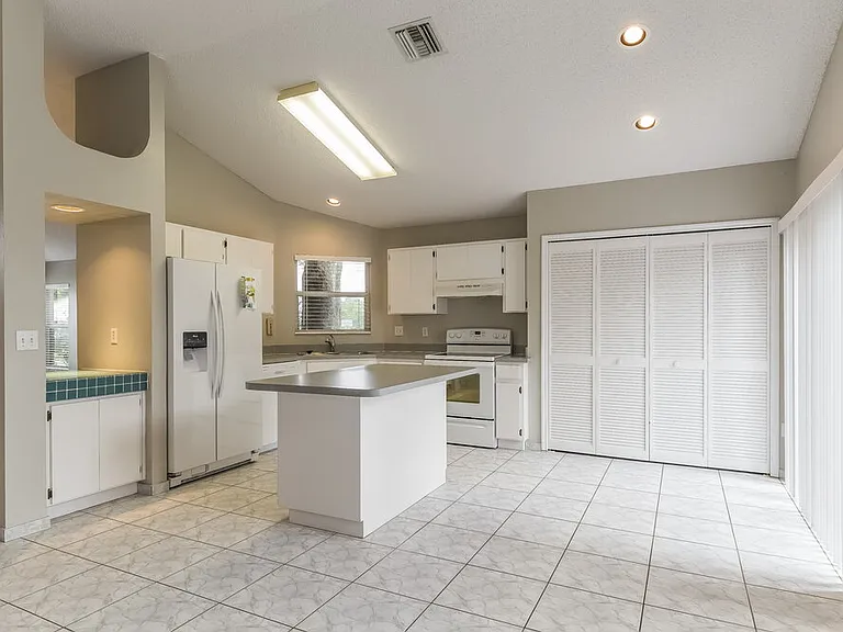 8853 Parliament Ct — Photo 8