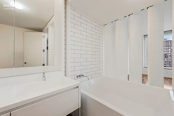 Rented by Sotheby's International Realty | media 45