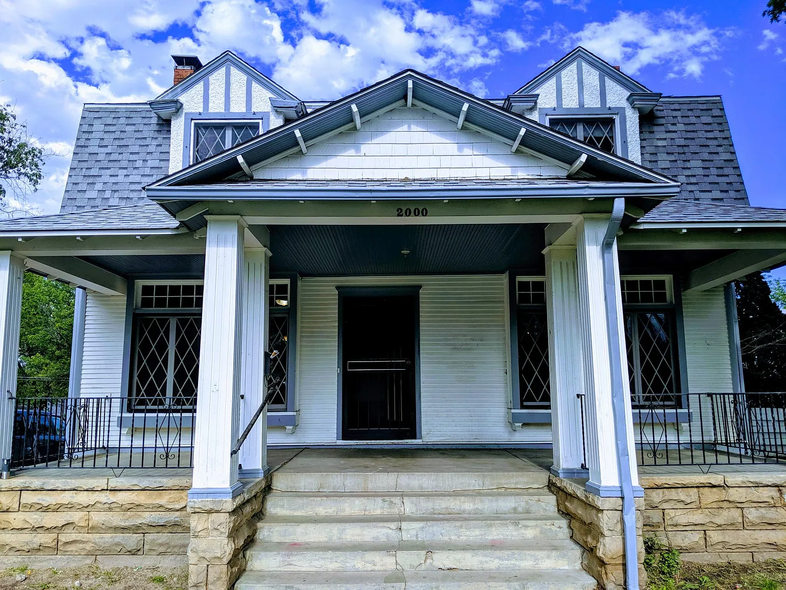 7 bed, $2,850 — Photo 1