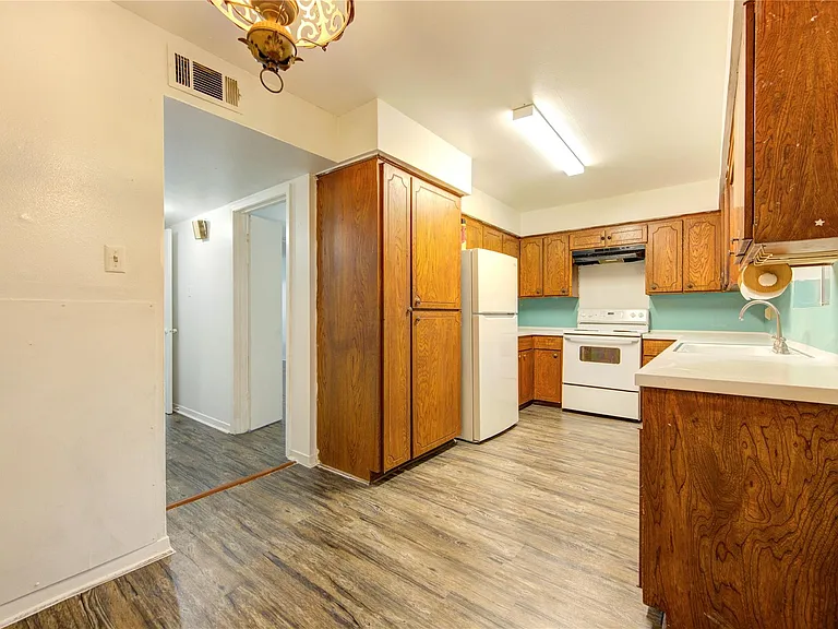 6723 Tarnef Dr #723 — Photo 28