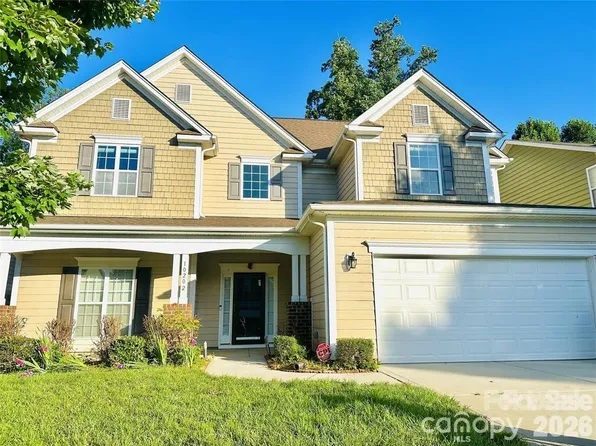 10202 Falling Leaf Dr NW, Concord, NC 28027