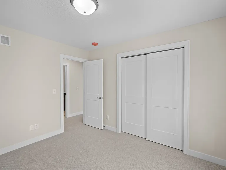 820 26th Ave NE #1 — Photo 13
