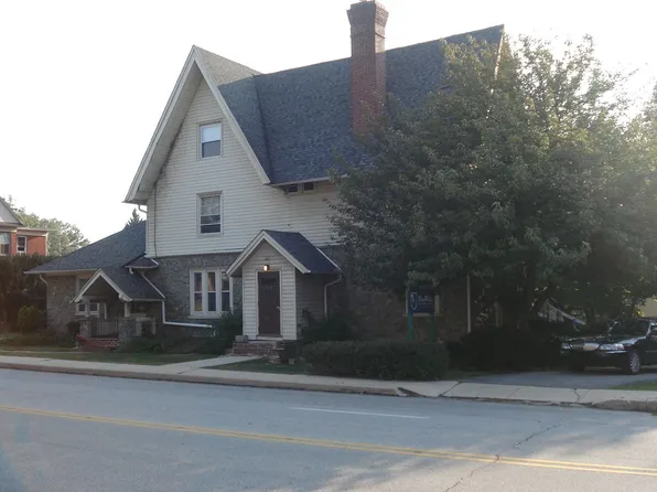 1122 County Line Rd, Bryn Mawr, PA 19010