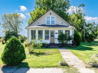 3265 Chestnut St, Bunker Hill, IL 62014