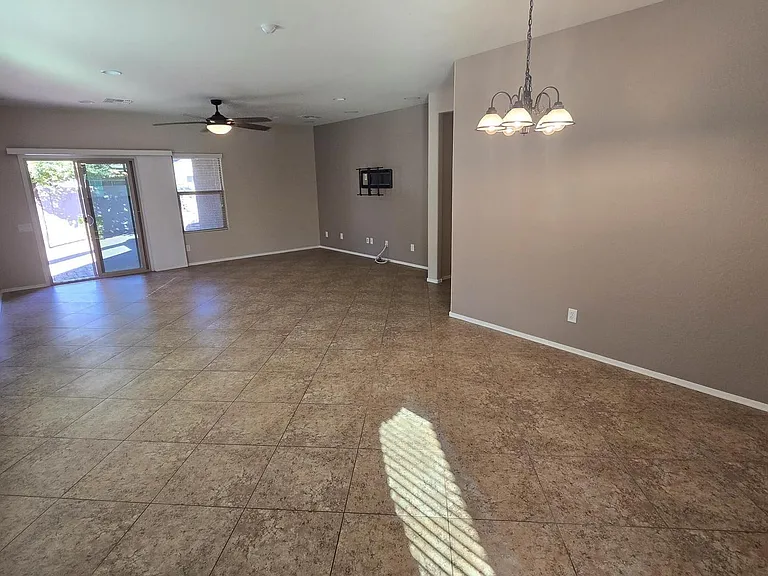 10826 W Avenida Del Rey — Photo 10