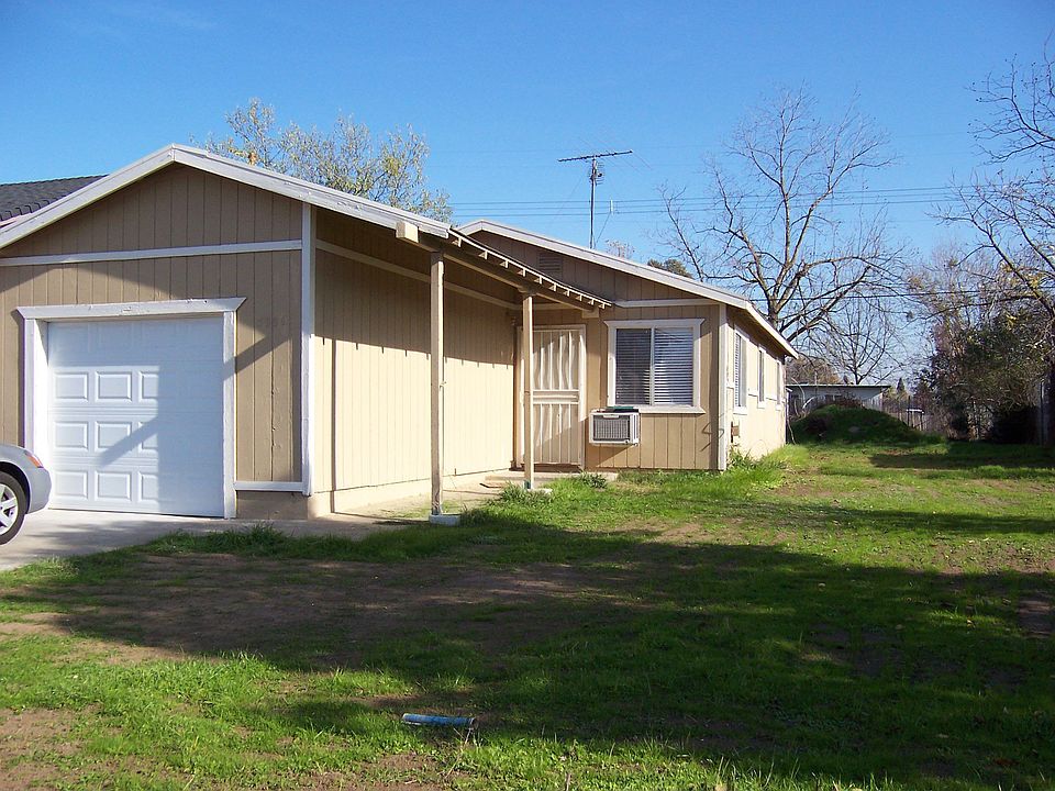Large lot-3 Bdrm home