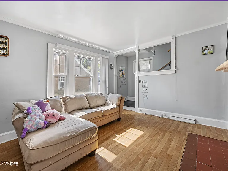 26 Herkimer St — Photo 3
