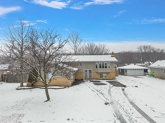 5th image of 48229 Mallard Dr