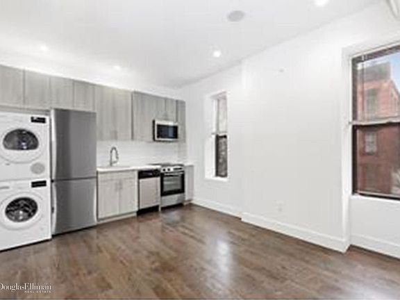 5th image of 462 W 49th St #3R