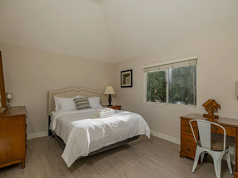 Benfield Pl — Photo 29
