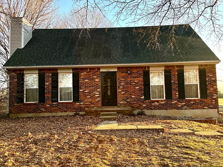 607 Yale Dr — Photo 1