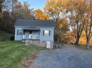988 Chapel Rd, Monaca, PA 15061