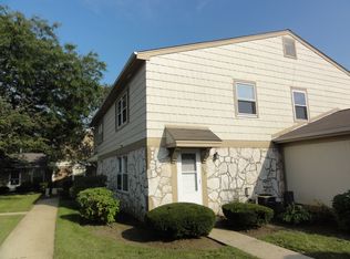 362 Farmington Ln, Vernon Hills, IL 60061