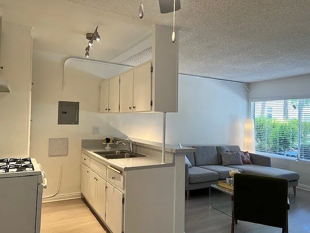 Carson Oakwood Apartments — Photo 47