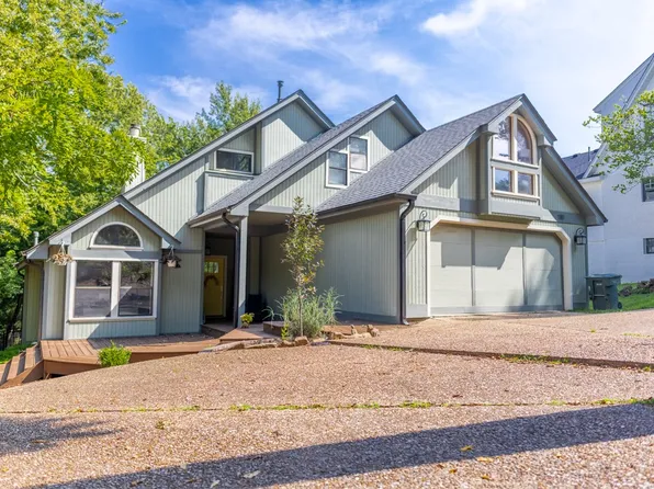 1110 N Skyline Dr, Fayetteville, AR 72701