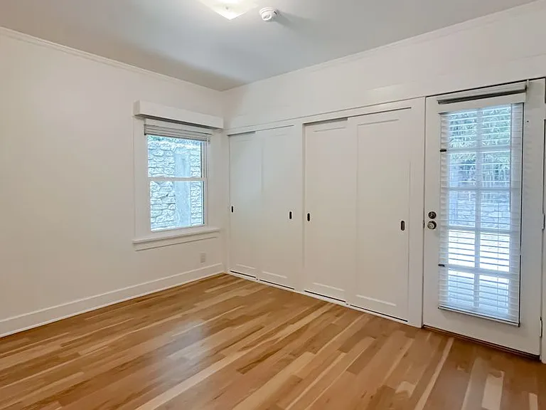 Unbelievable Stand-Alone 2-Bedroom House in Prime West Hollywood Hills — Photo 24