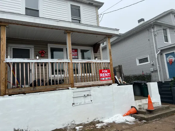 207 W Sherman St, McAdoo, PA 18237