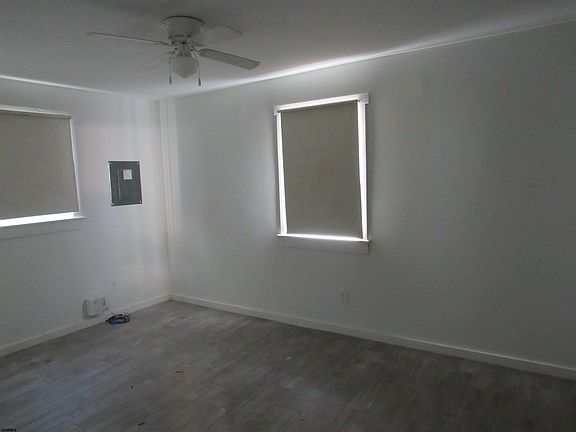 5th image of 6304 Quinn Ave