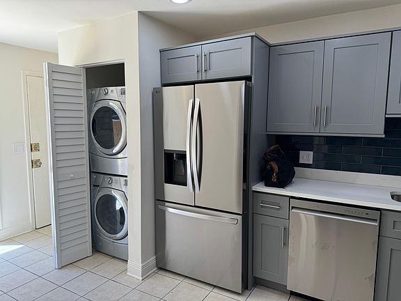 4th image of 3528 N Ashland Ave #2