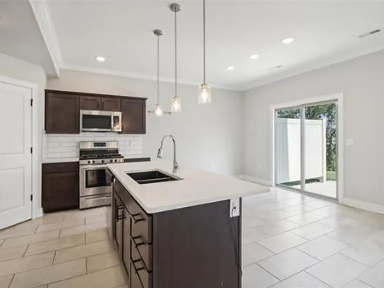 7313 Aaron St — Photo 2