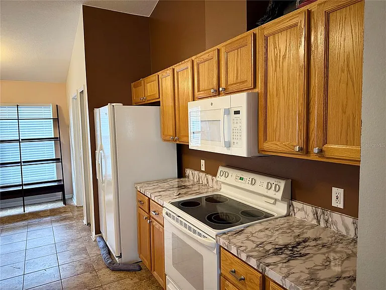 1726 Nestlewood Trl — Photo 9