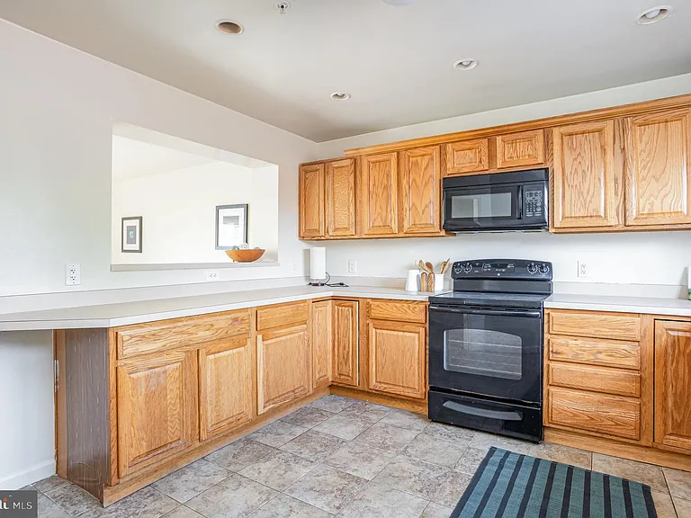 5235 Crowson Ave #6 — Photo 12