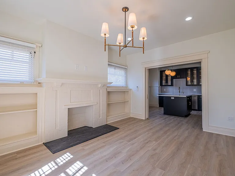 Catalina Residences — Photo 37