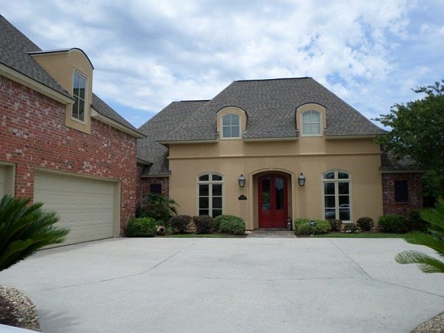 1st image of 18484 Lake Harbor Ln
