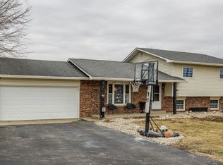 362 E 1400 N, Summittville, IN 46070