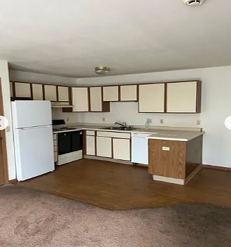 1st image of 907 Madison Ave #15
