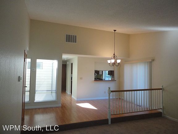 5th image of 25422 213th Pl SE Unit 13