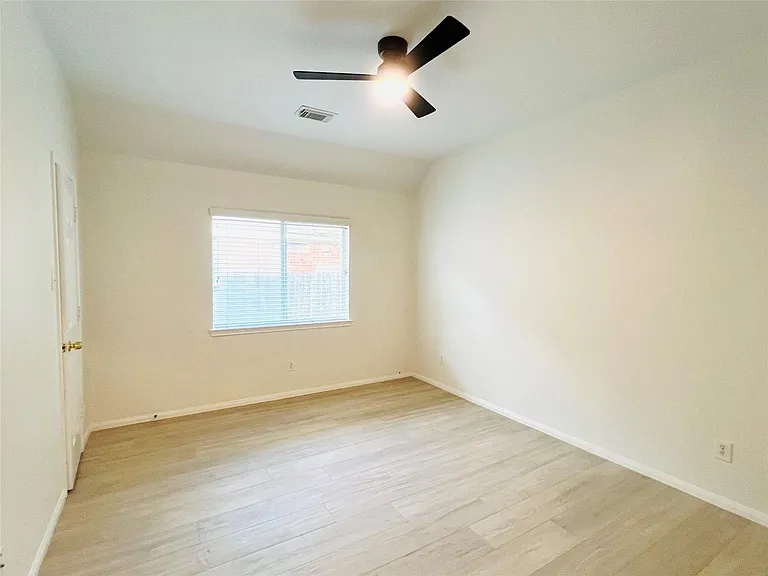 2606 Atwood Glen Ln — Photo 32