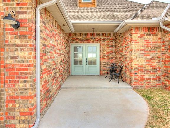 3rd image of 6951 Wilson Dr