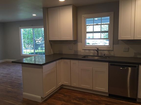5th image of 2905 Georgia St