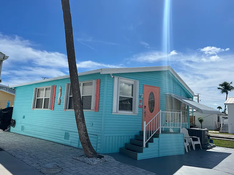 10725 S Ocean Dr #307 — Photo 2
