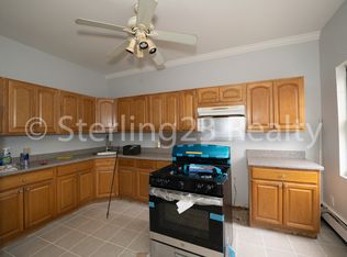 24-07 31st St #2R, Astoria, NY 11102