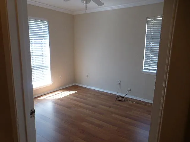 1304 Yukon Dr — Photo 9