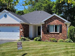 318 Mulberry St, Perrysburg, OH 43551
