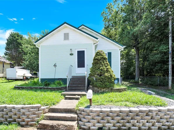 141 14th St SE, Hickory, NC 28602