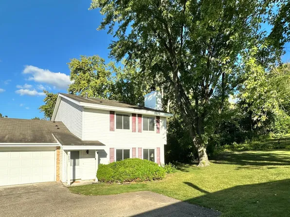 3883 Dolomite Dr, Eagan, MN 55122