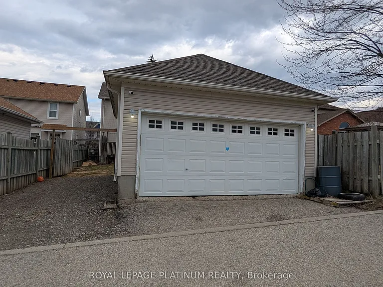 669 Zermatt Dr — Photo 3